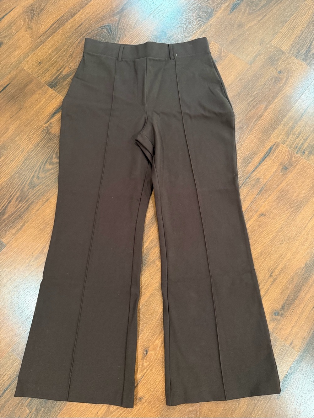 Quince women's Ultra-Stretch Ponte Flare Leg Pants Sz Large Brown color